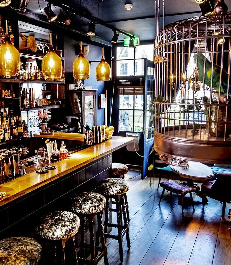 Rosalia'S Menagerie Cocktail Bar & Innupstairs 암스테르담 호텔
